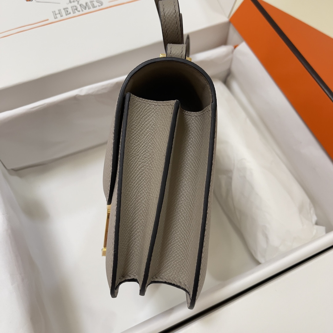 Hermès Constance 19 Epsom Gold Hardware 7.25" x 6.25" x 2.25"