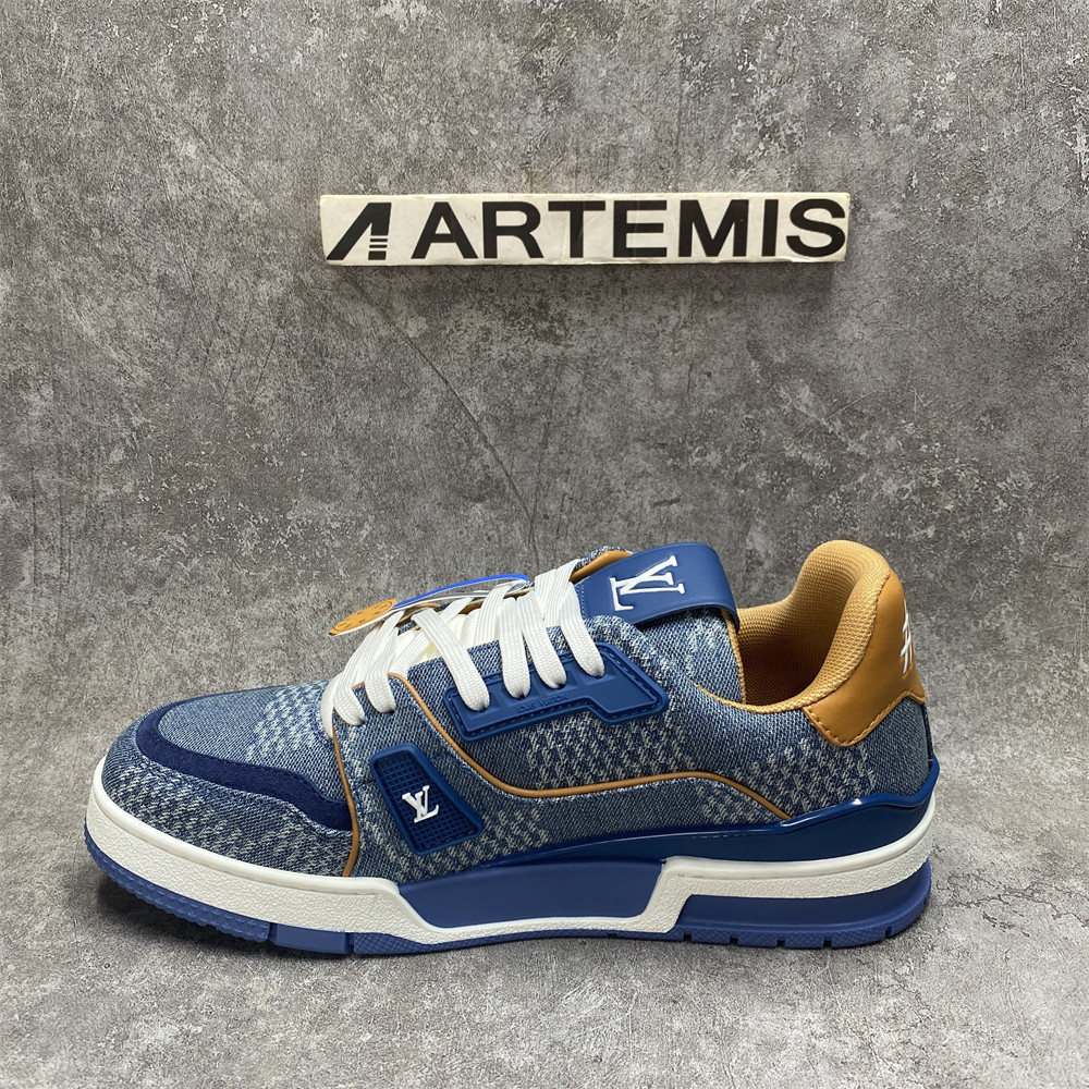 UA LV Trainer Sneaker