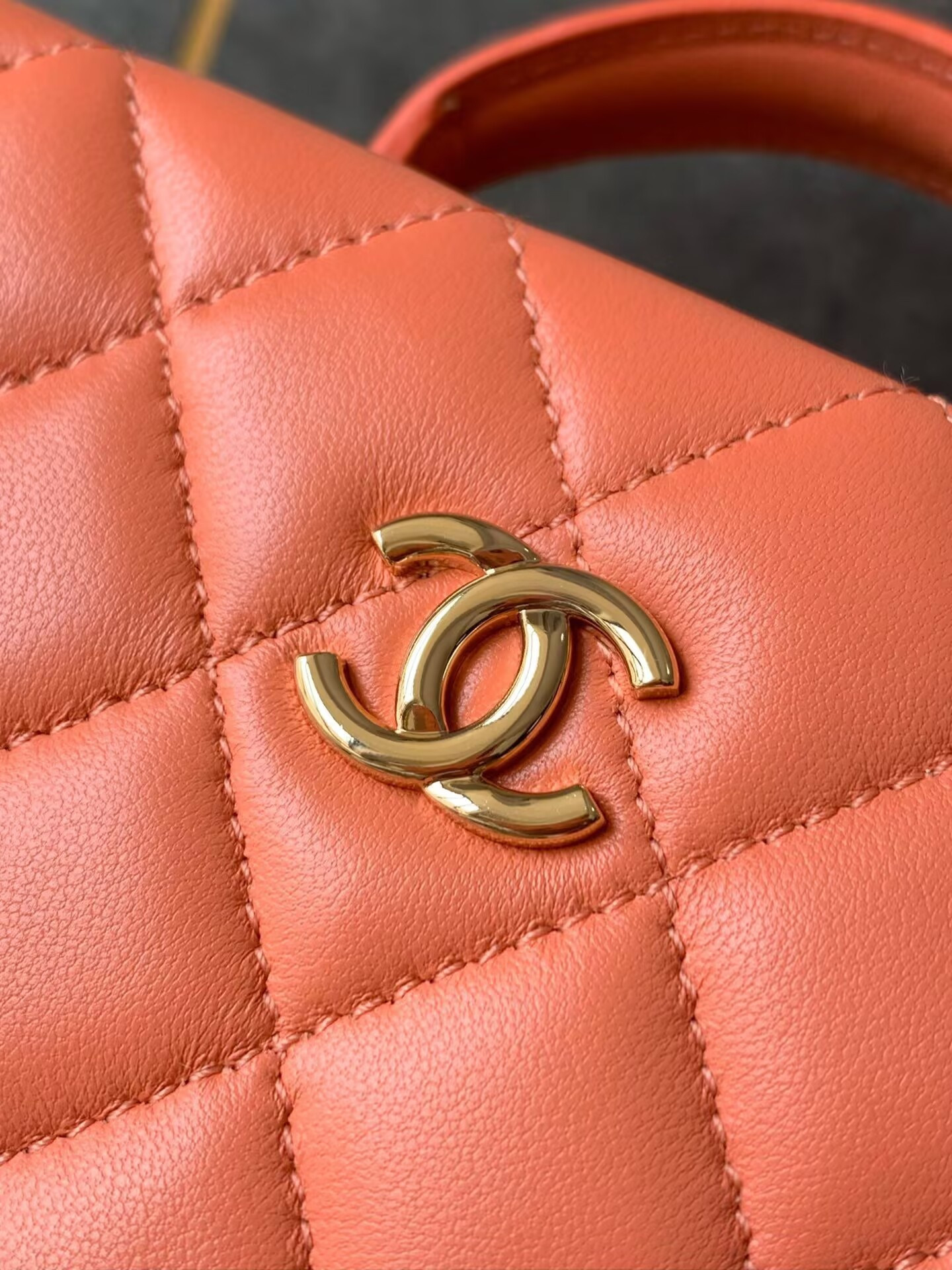 Ch*el box bag 15x22x7.5cm