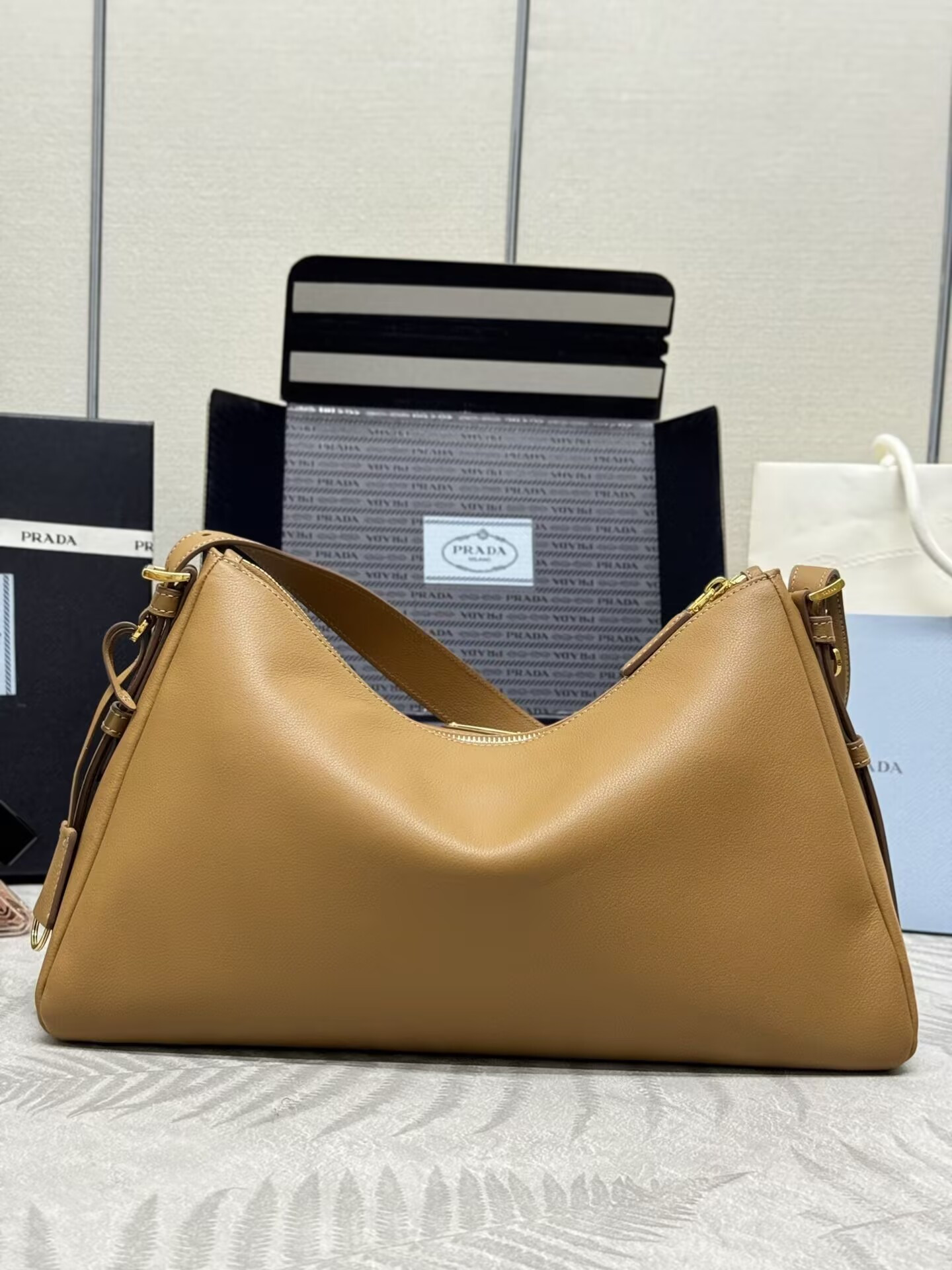 Pra*a aimée large leather shoulder bag 39x23x12cm