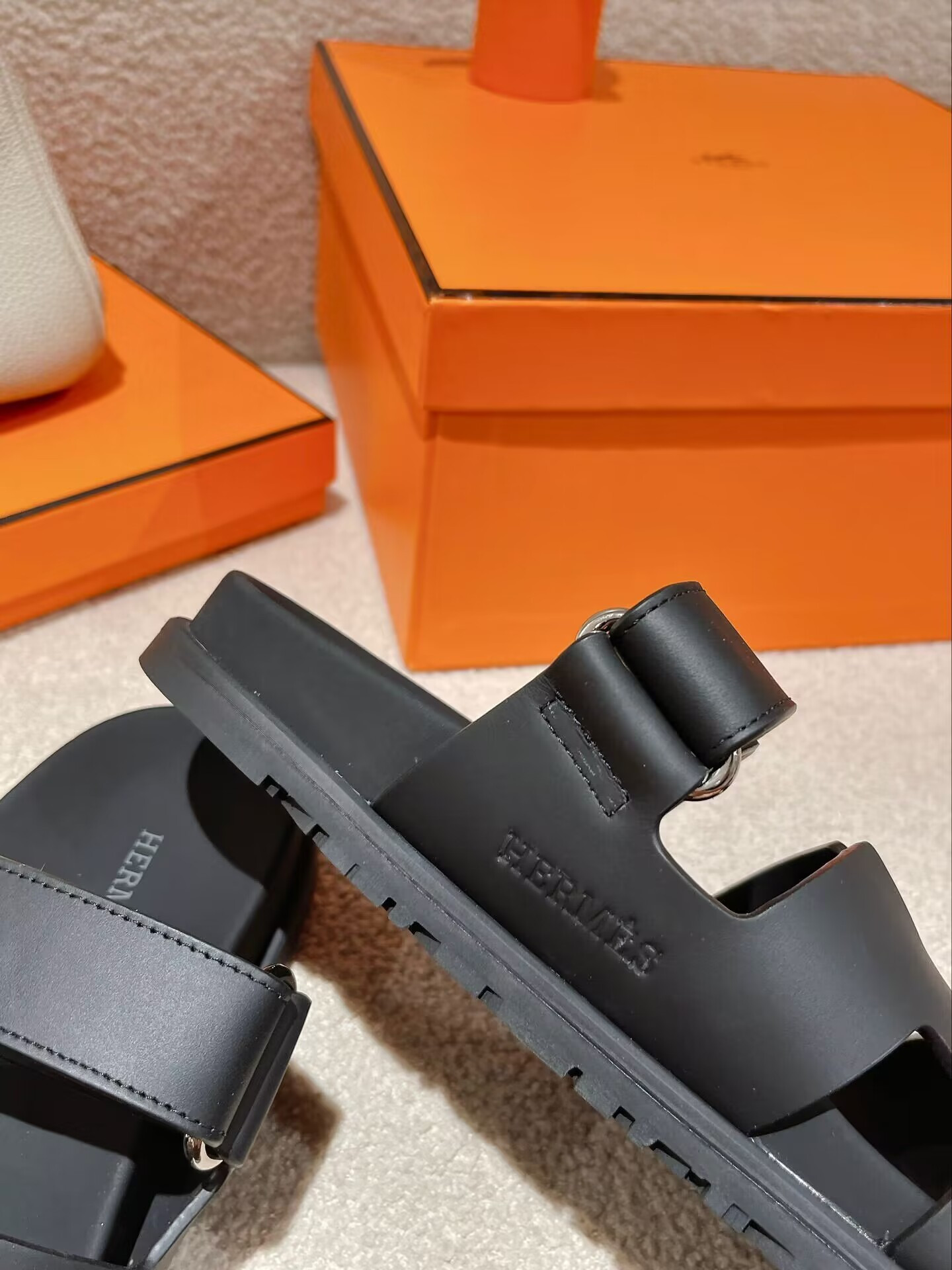 UA Hermès Chypre sandal