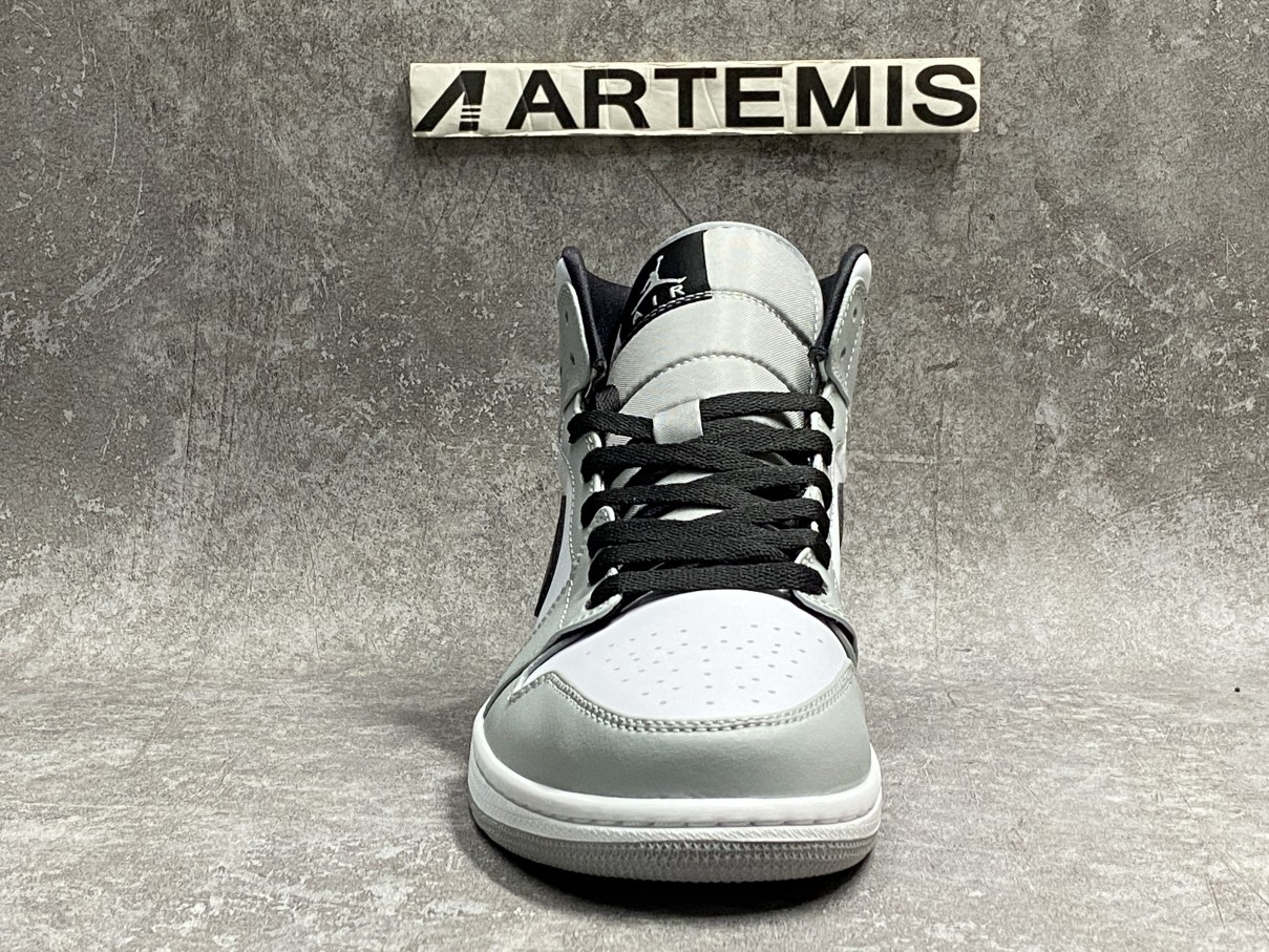 Air Jordan 1 Mid Light Smoke Grey