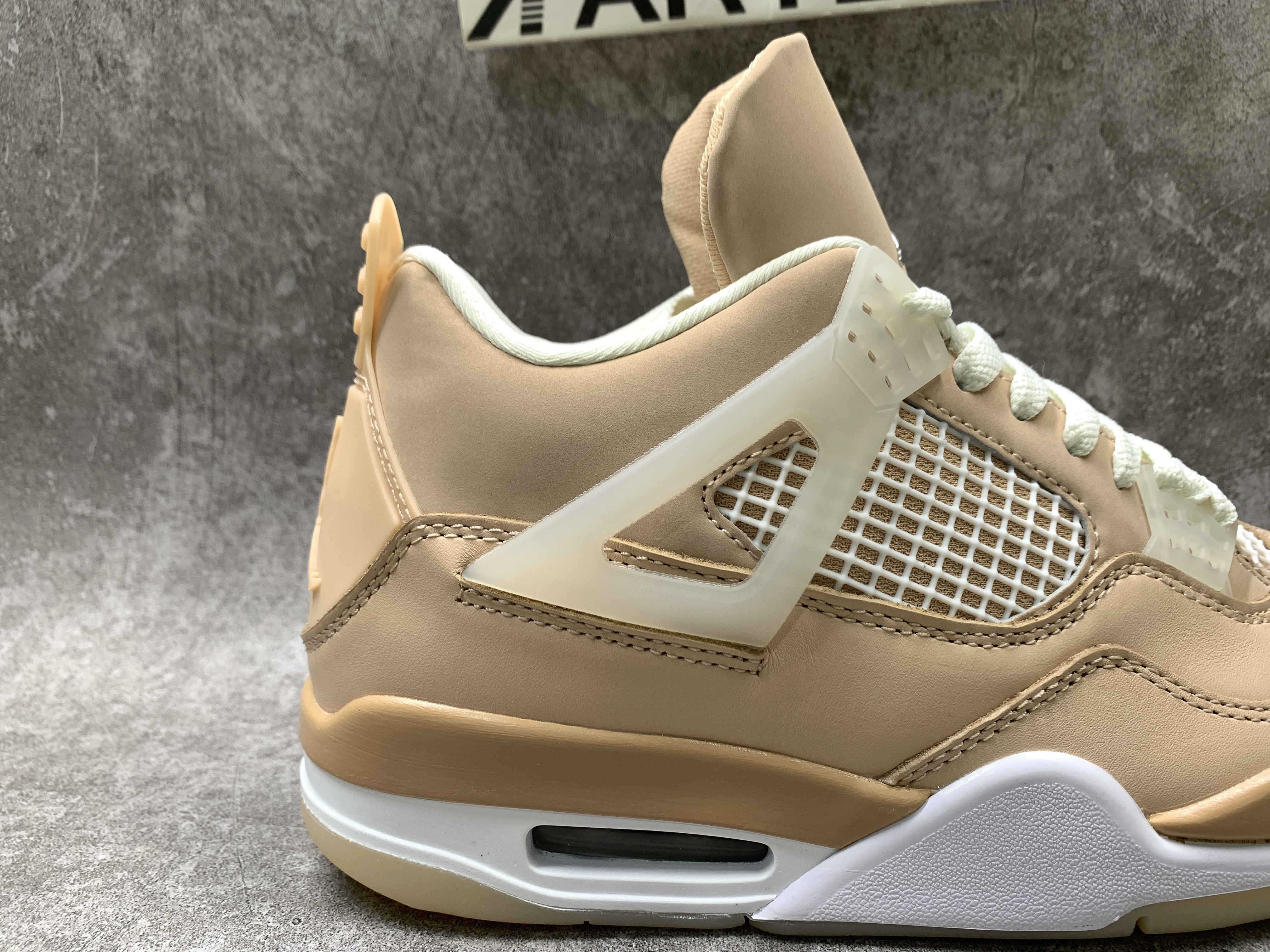 Air Jordan 4 Retro Shimmer
