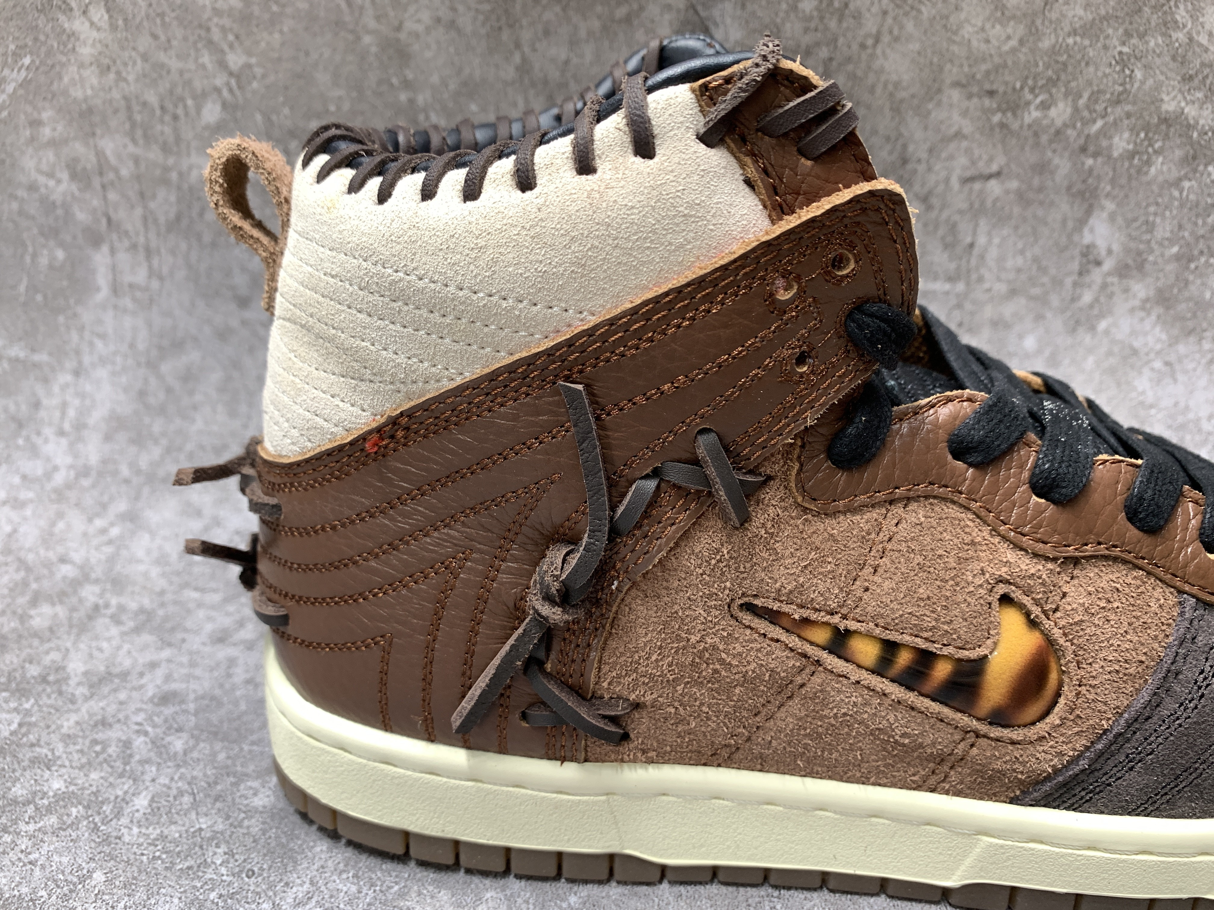 Nike Dunk High Bodega Legend Fauna Brown
