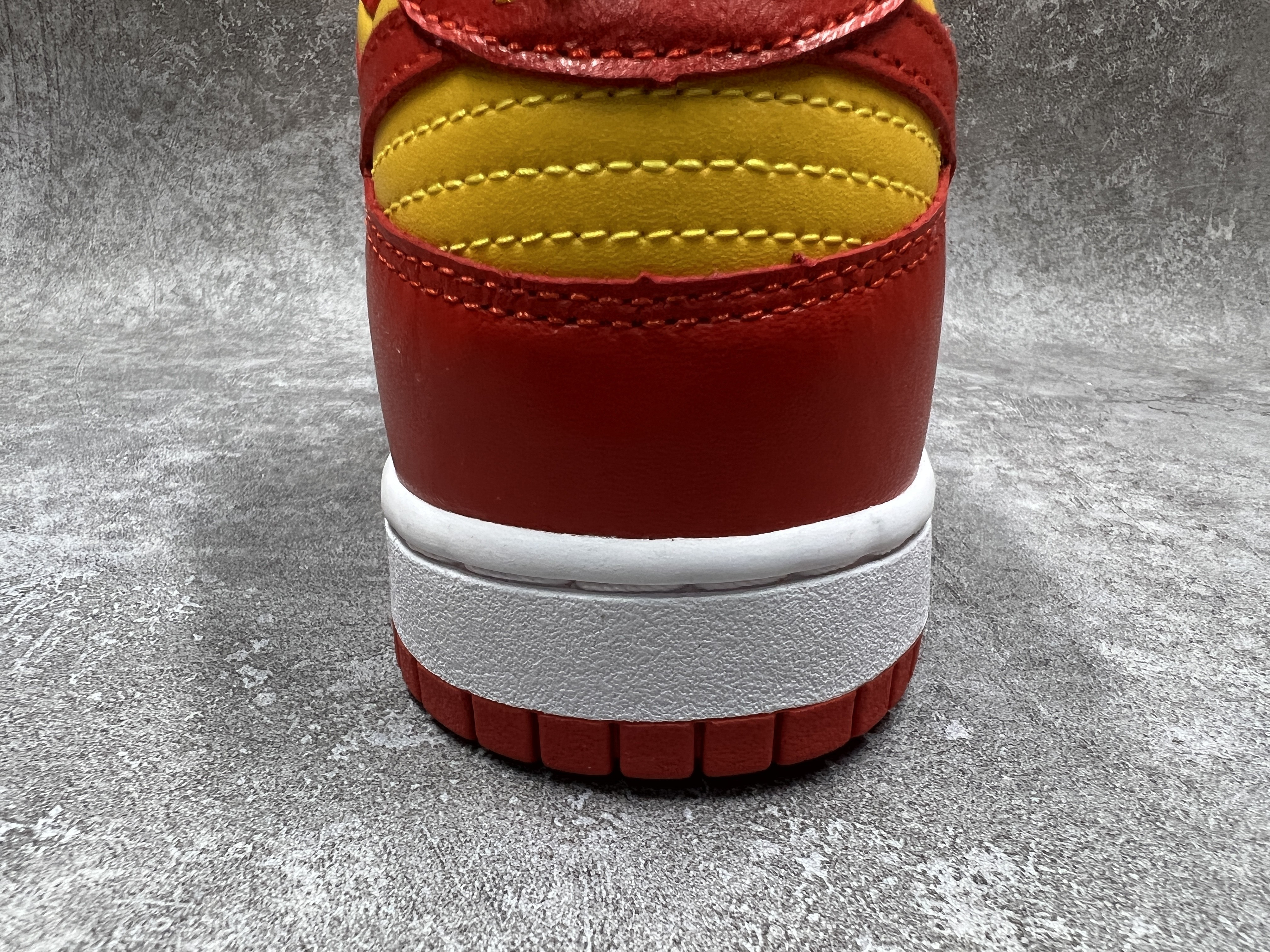 Nike Dunk Low Midas Gold