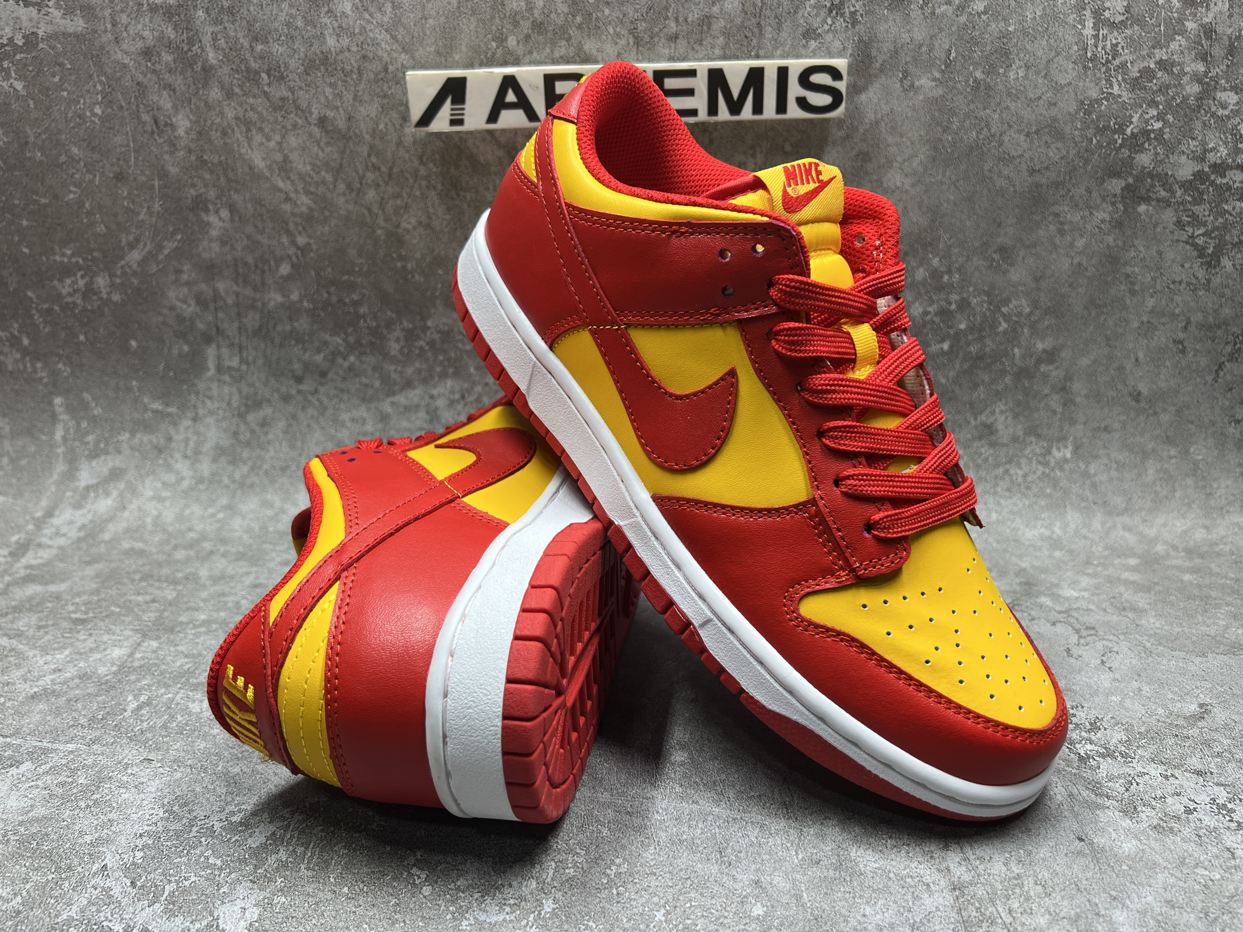 Nike Dunk Low Midas Gold