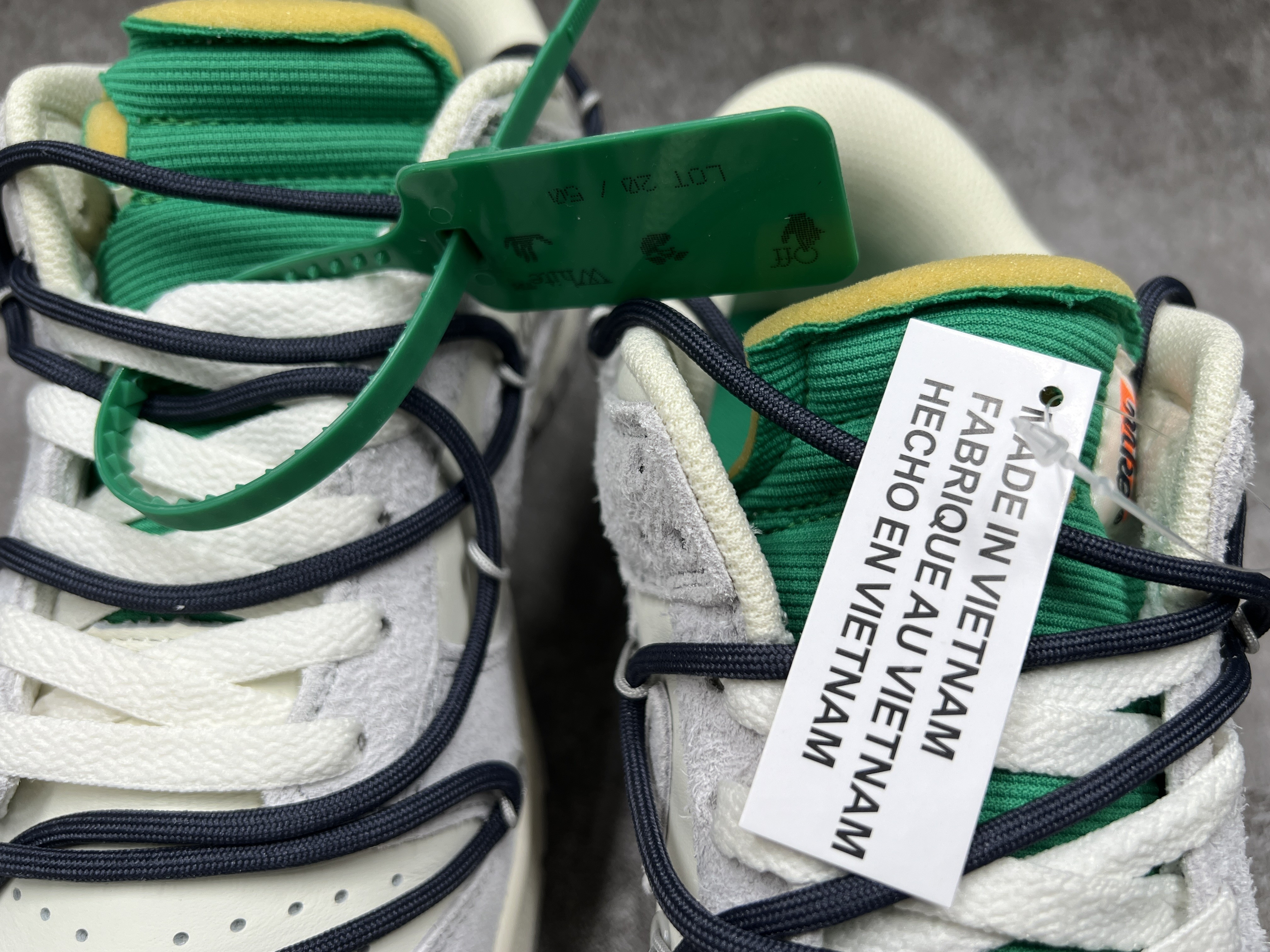 Nike Dunk Low Off-White Lot 20