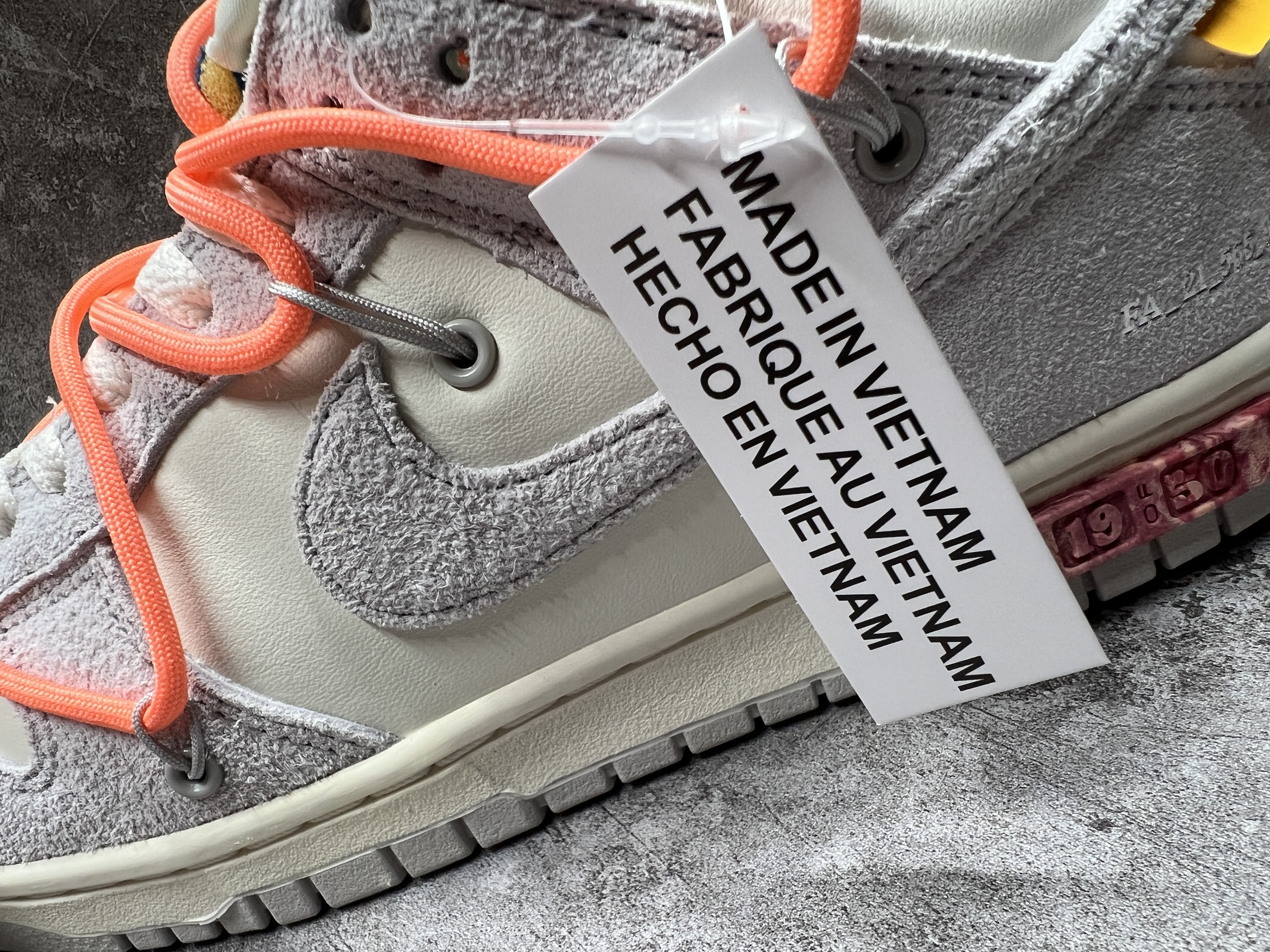 Nike Dunk Low Off-White Lot 19
