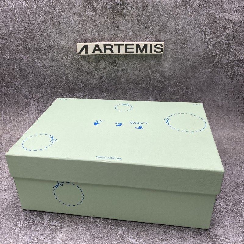 OFF-WHITE Out Of Office OOO Low Tops White White Navy Blue