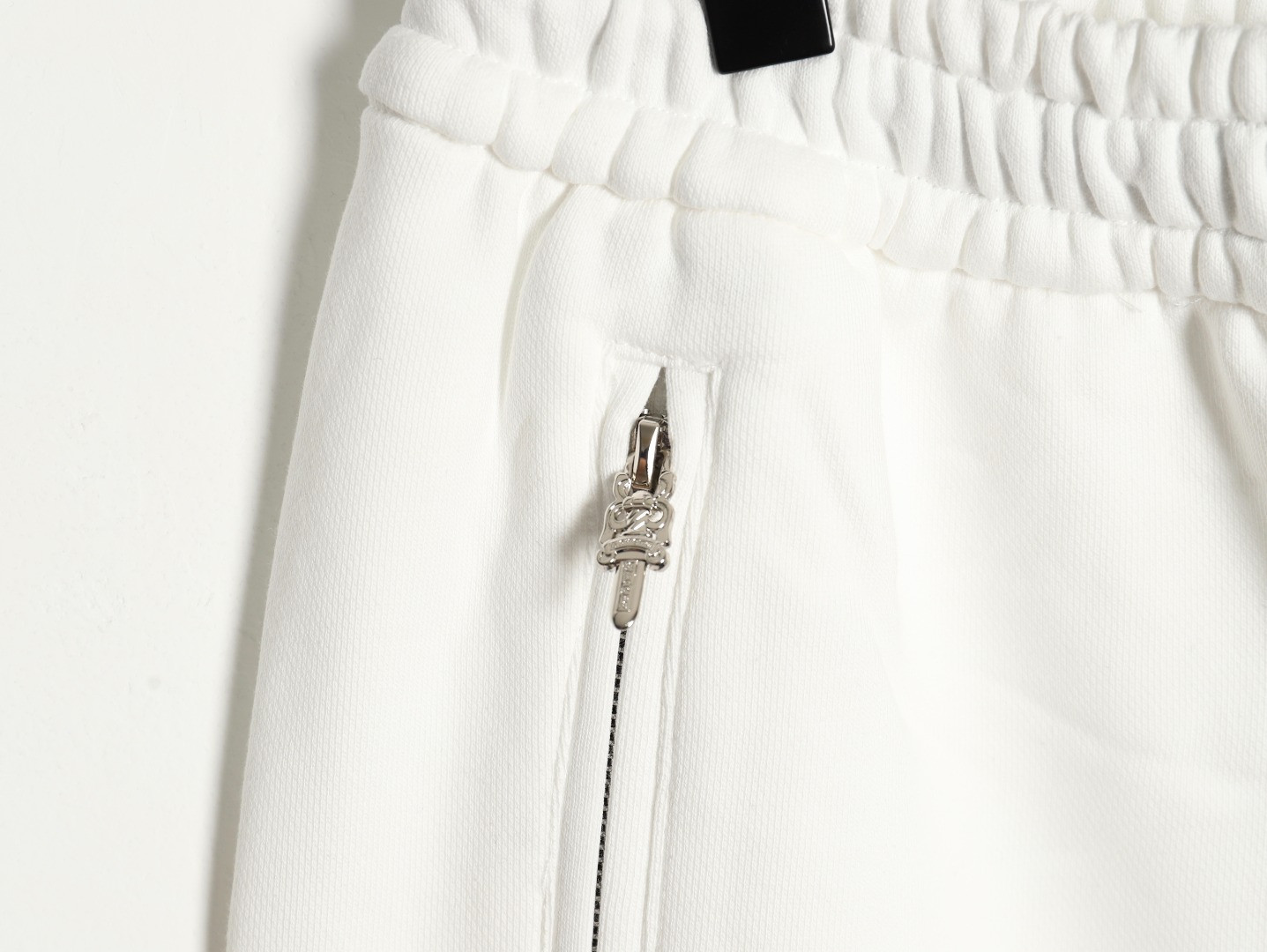 Ch**me He**ts 24ss shorts