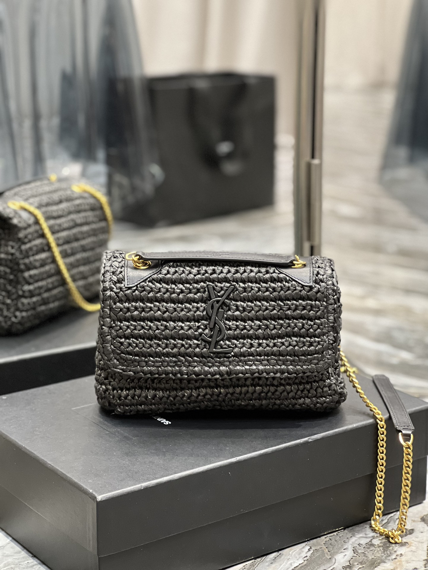 Y*L niki chain bag in raffia and leather black 22×16.5×12 cm
