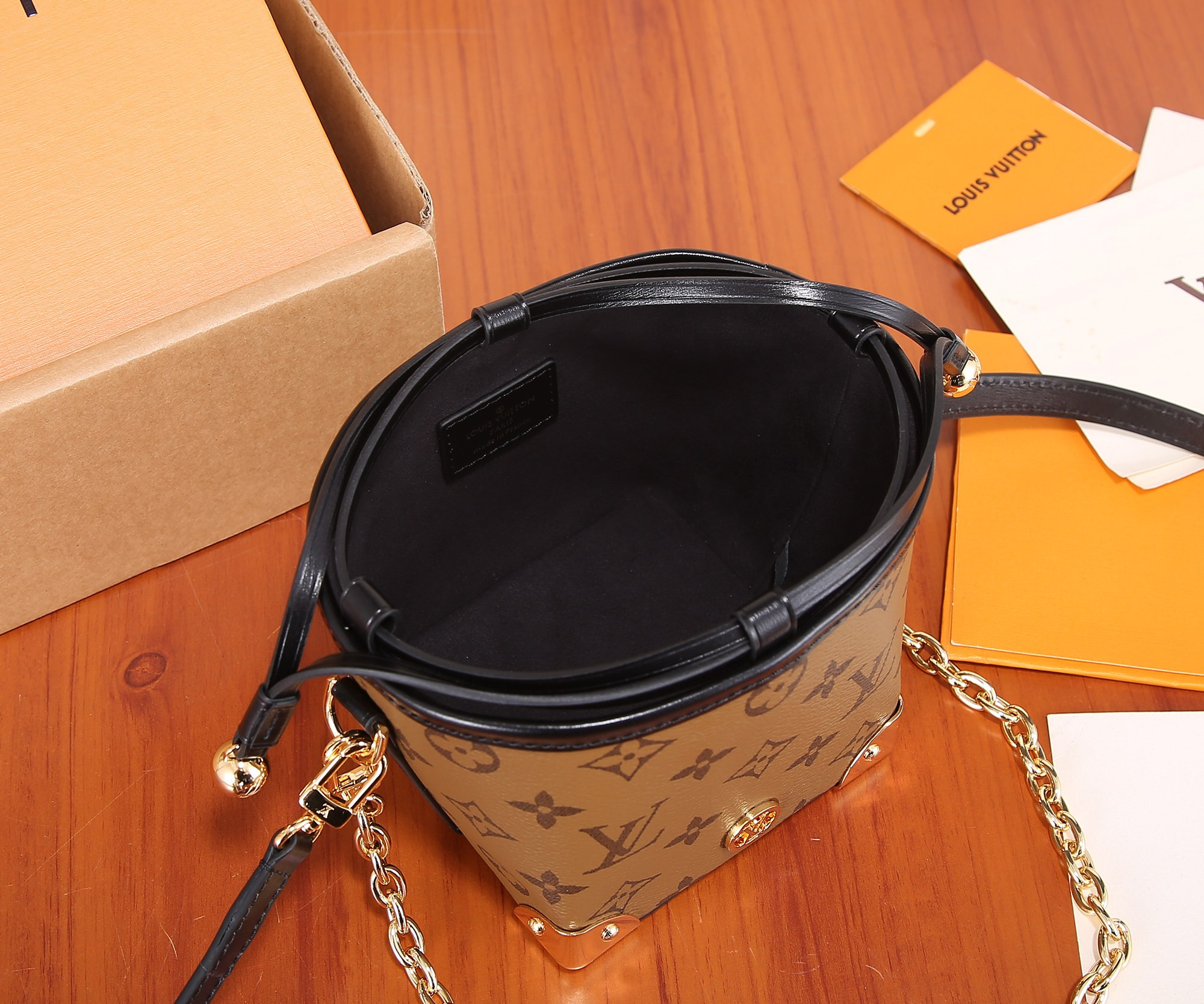 LV M82885 Zjs jh Online Only 11.5x11.5x11.5 CM