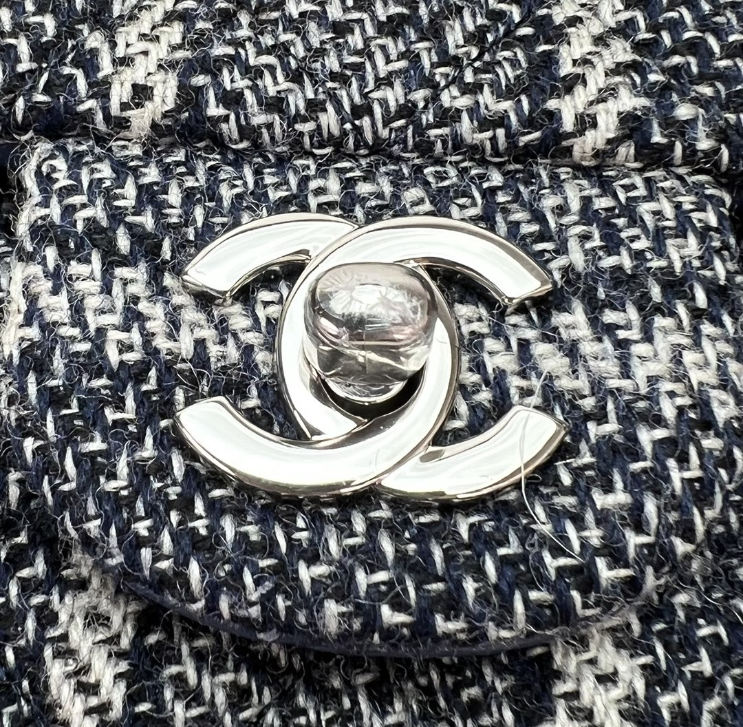 Ch*el classic 11.12 handbag tweed & silver-tone metal  6 × 9.9 × 2.5 in