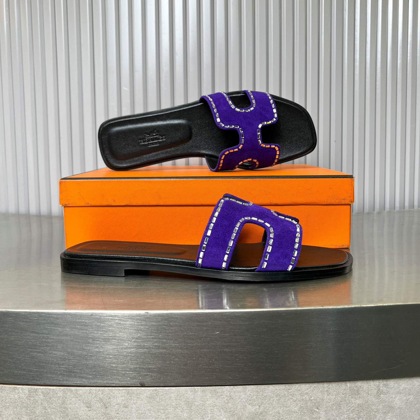 UA Hermès Oran sandal