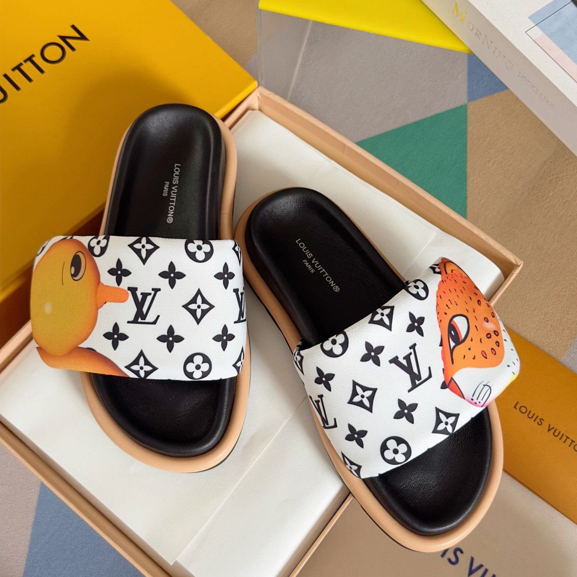 LV Pool Pillow Flat Comfort Mule