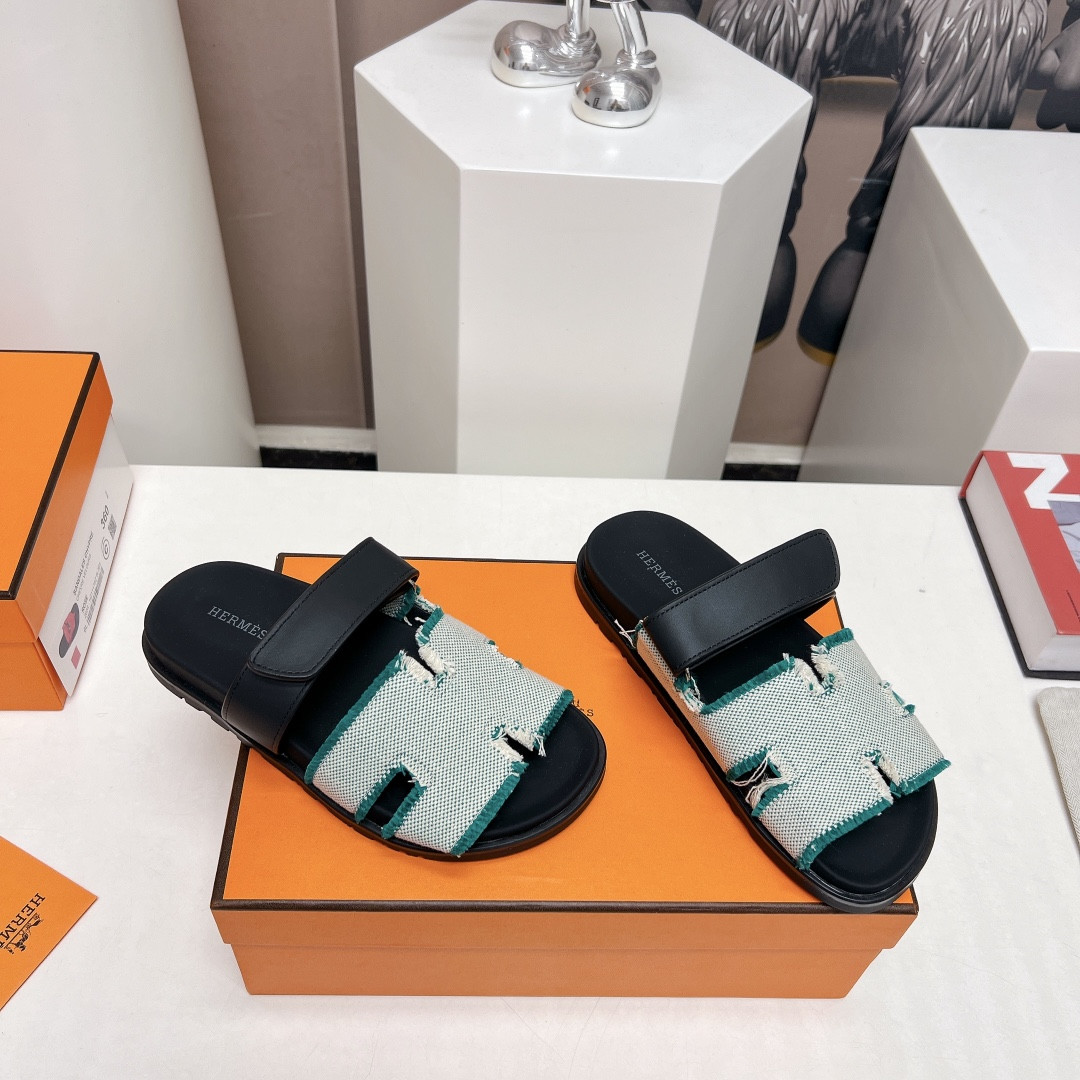 UA Hermès Chypre sandal