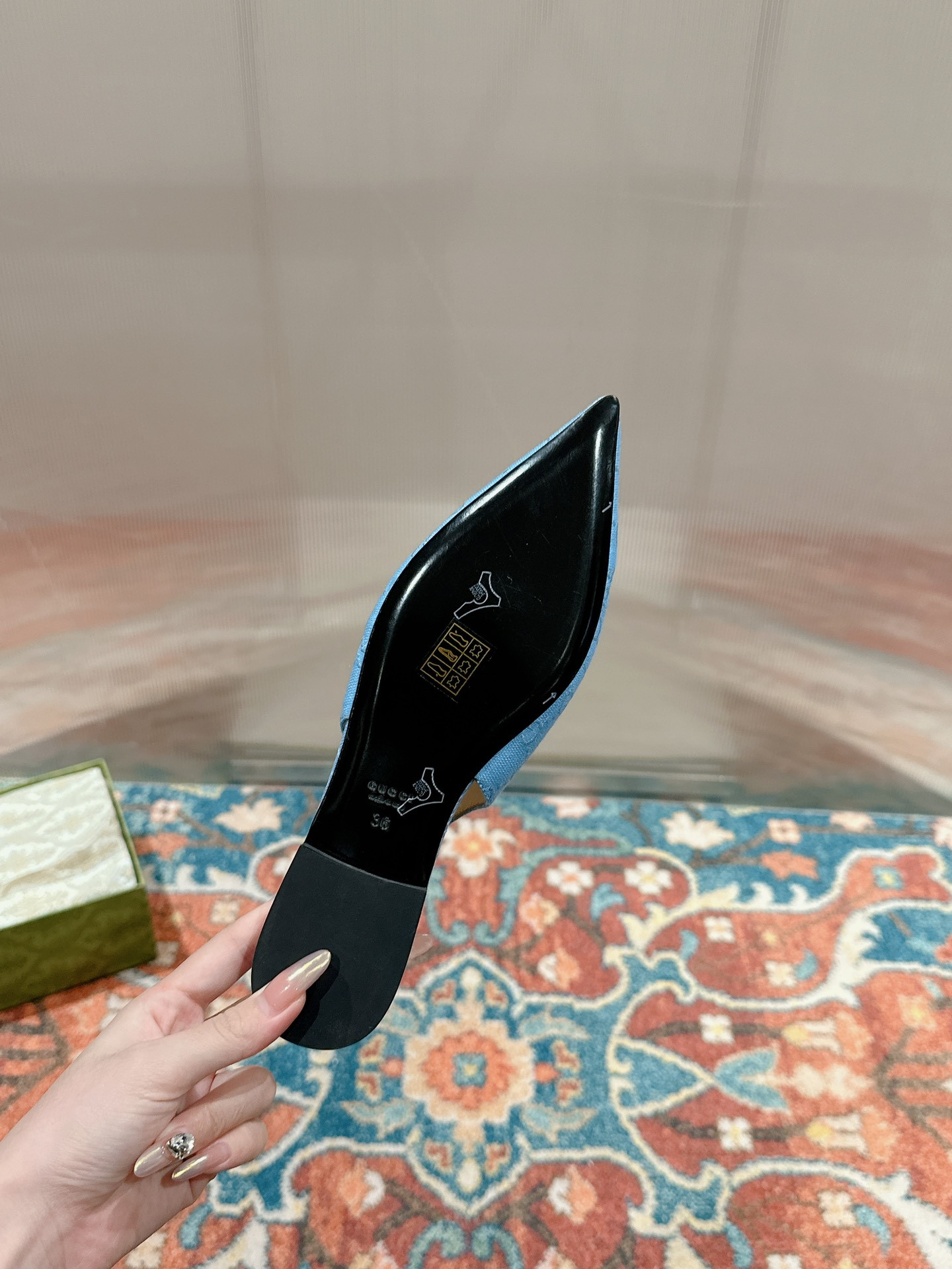 ua G*u*i horsebit slingback flat