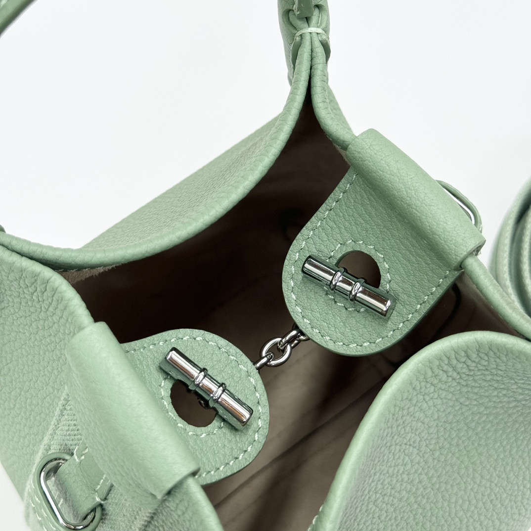 L**o p*ana micro bale bag grained calfskin 23 x 16 x 14 cm