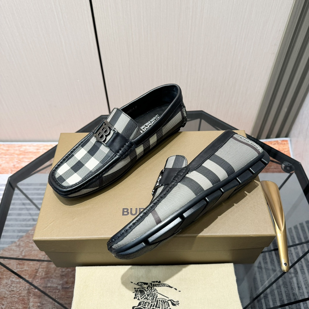 ua B**rry check loafers