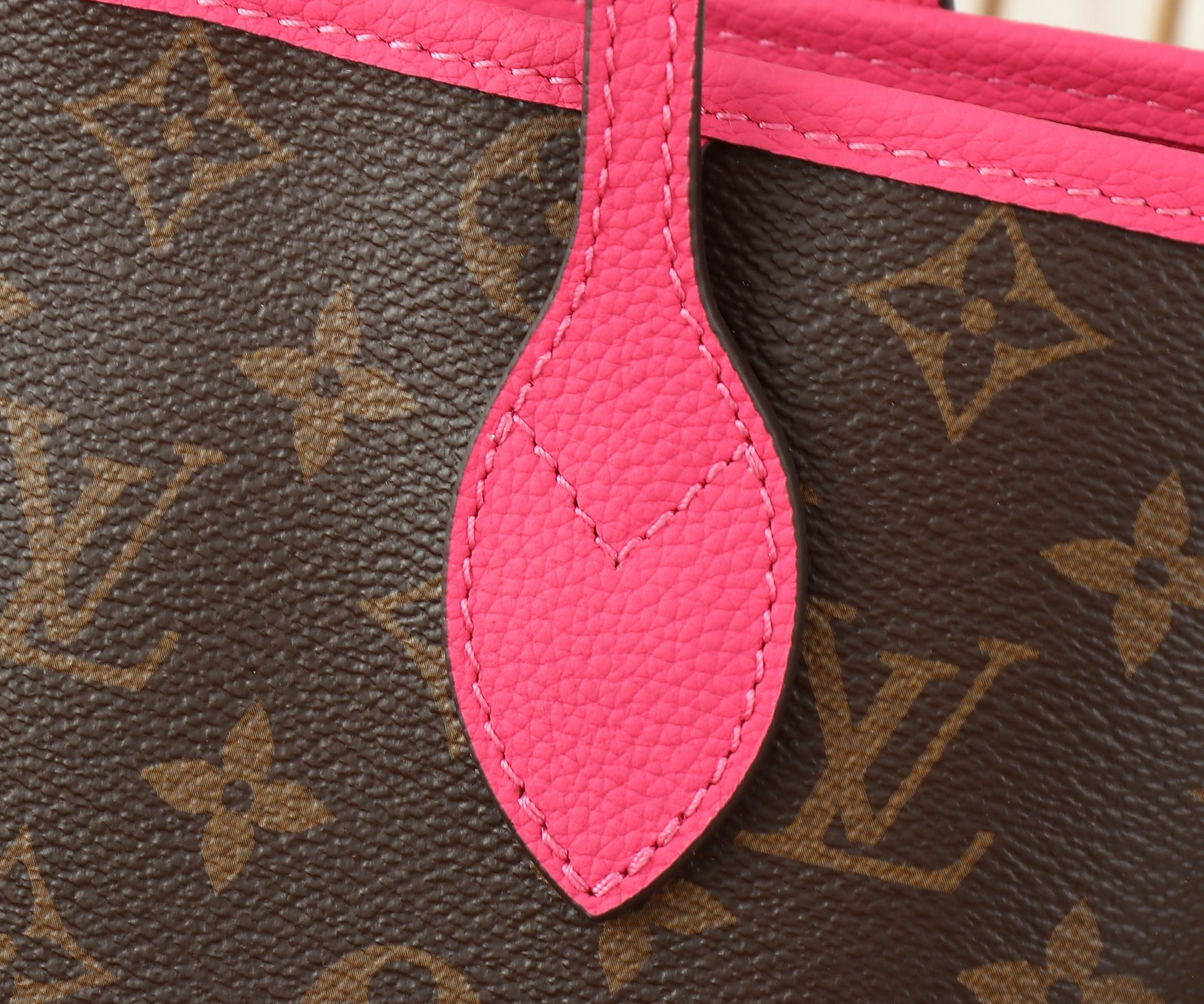 LV Neverfull Bandoulière Inside Out BB M12106 24x14x9cm