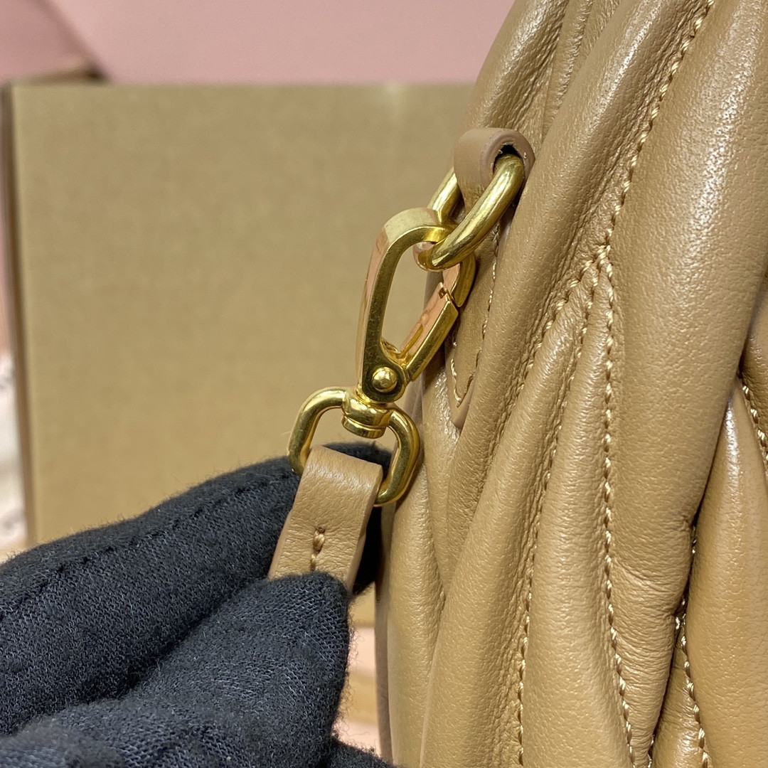 Miu Miu Wander matelassé nappa leather hobo bag 17x20x6cm