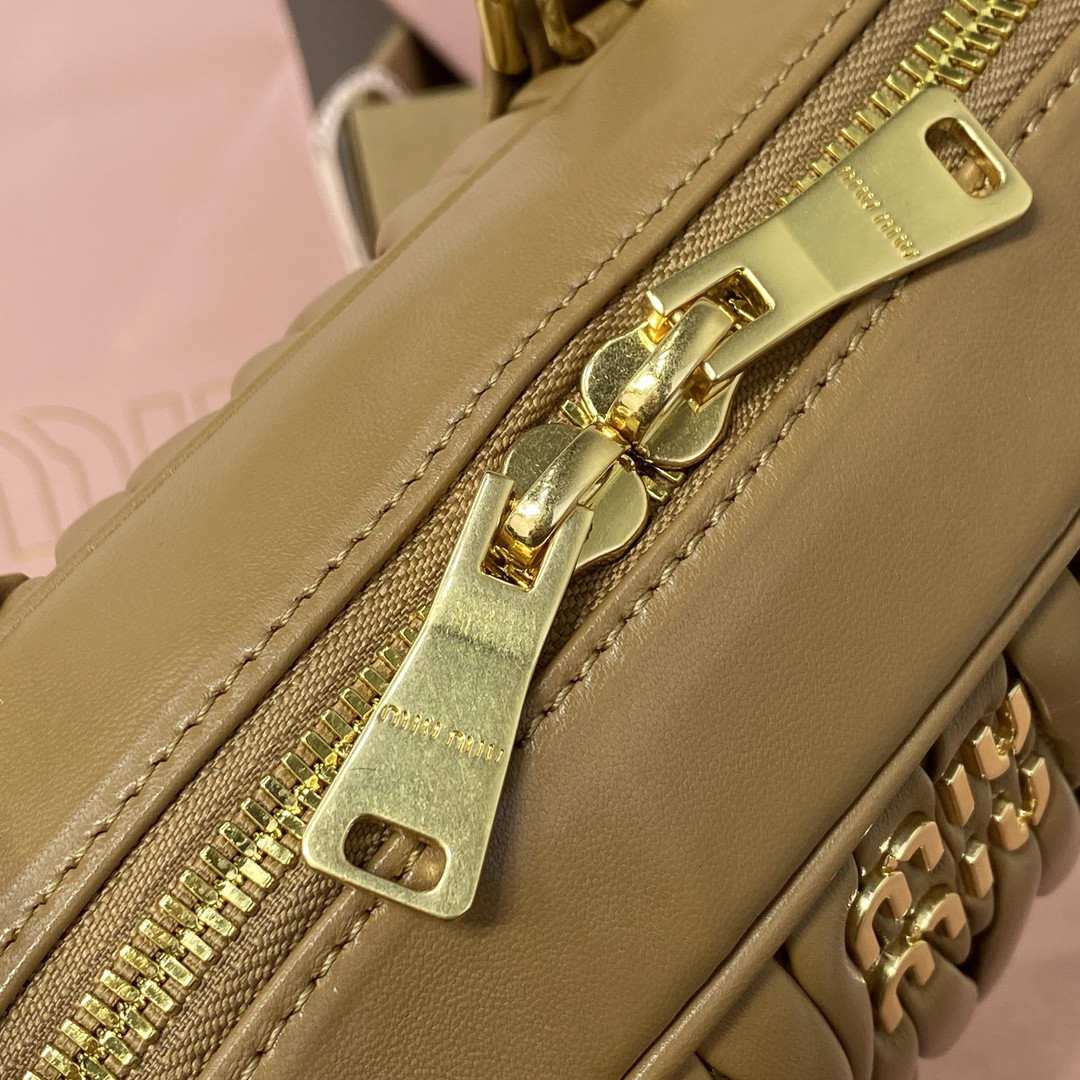 Miu Miu Arcadie matelassé nappa leather bag 12x27x9cm