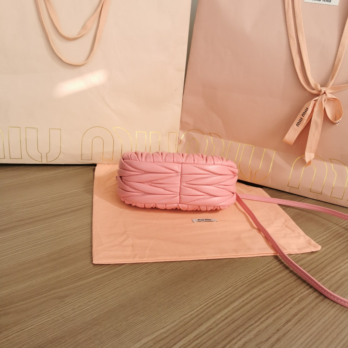 Miu Miu Wander matelassé nappa leather hobo mini-bag 14x17.5x5.5cm