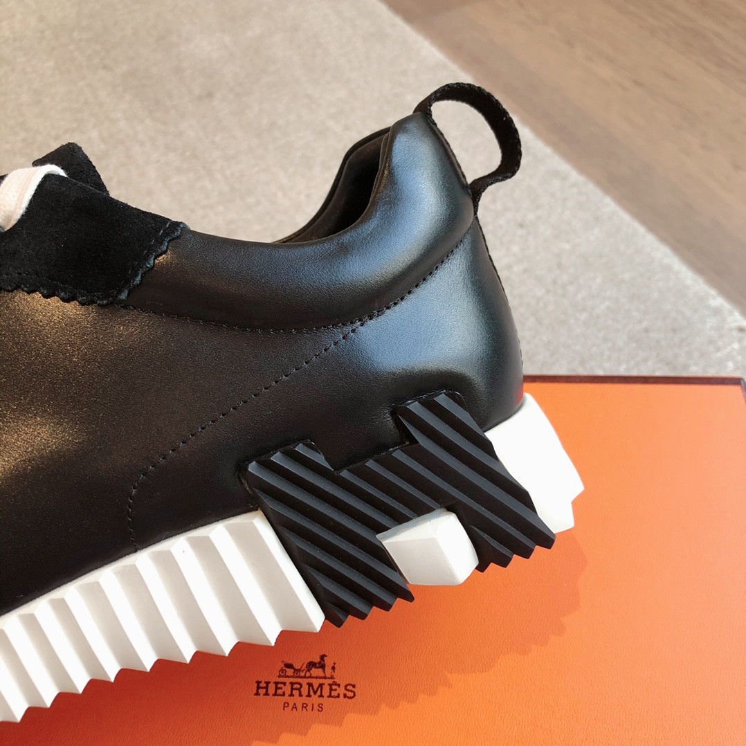 UA Hermès Bouncing Sneaker