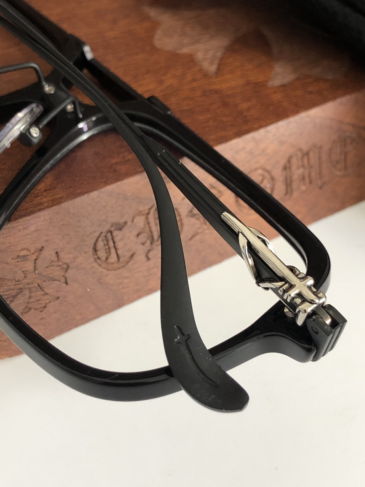 Ch**me He**ts glasses ch8182 57-15-148