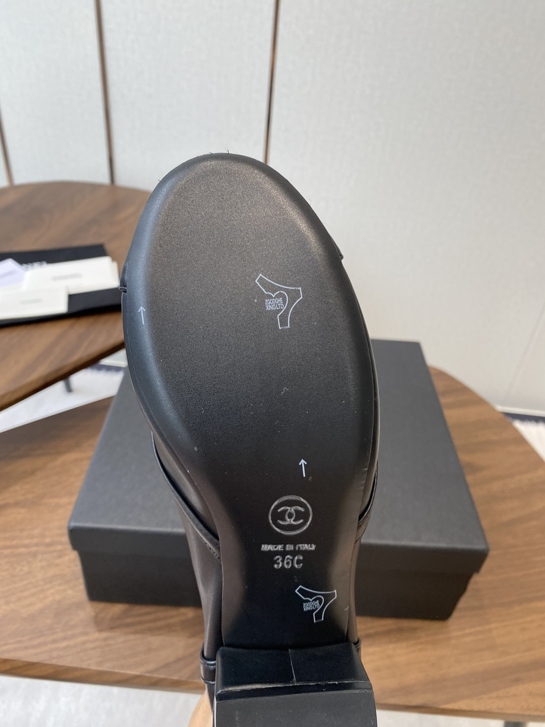 ua Ch*el short boots 5cm heel