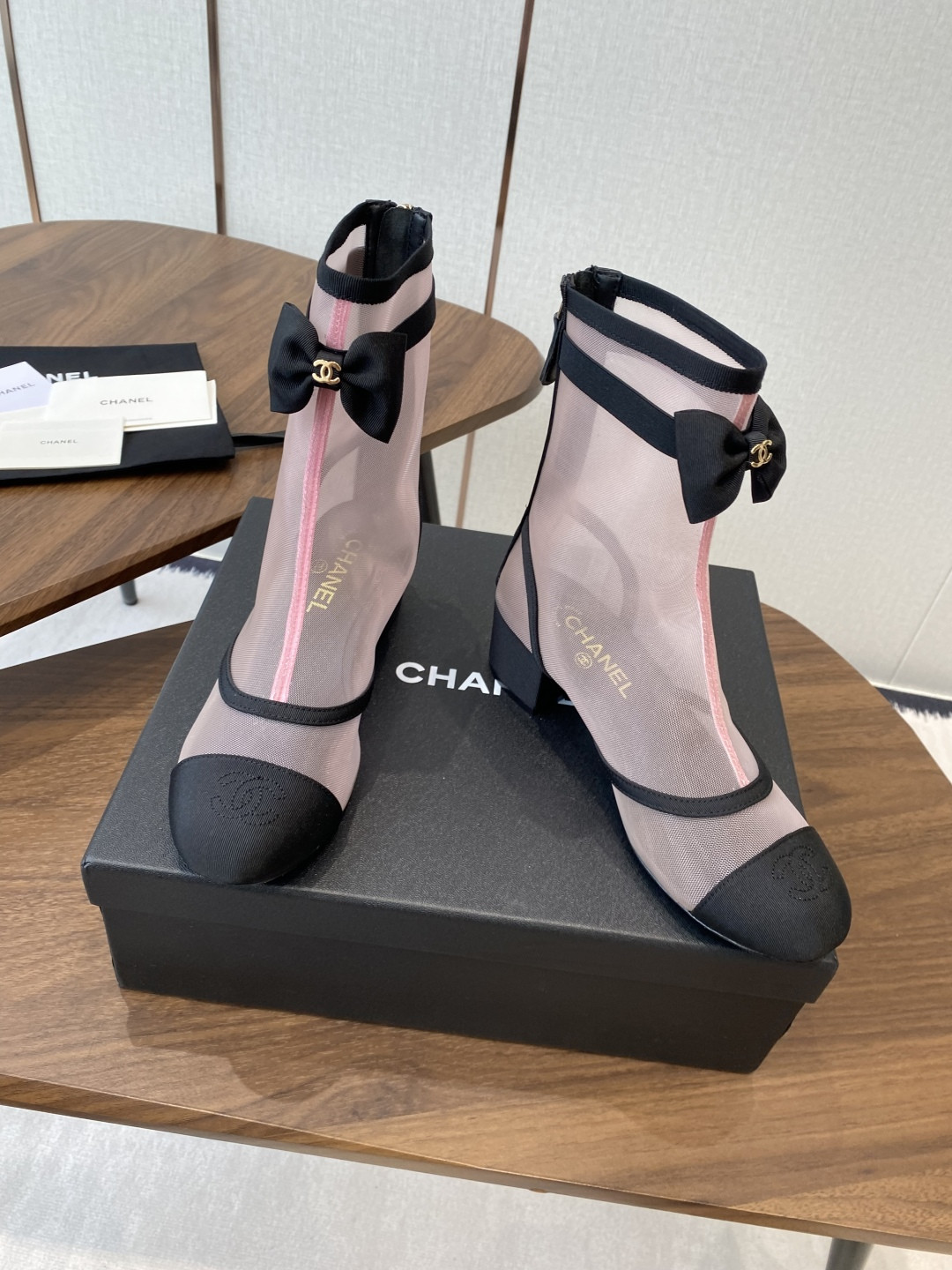 ua Ch*el short boots 5cm heel